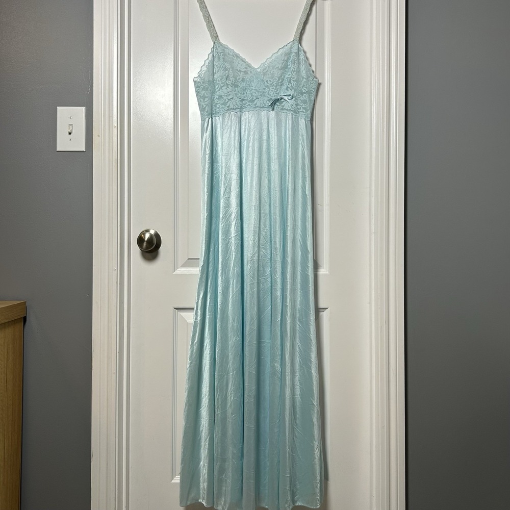 Sears Famous Bodies Vintage 70s Baby Blue Lace Bodice Satin Maxi Slip Nap Dress